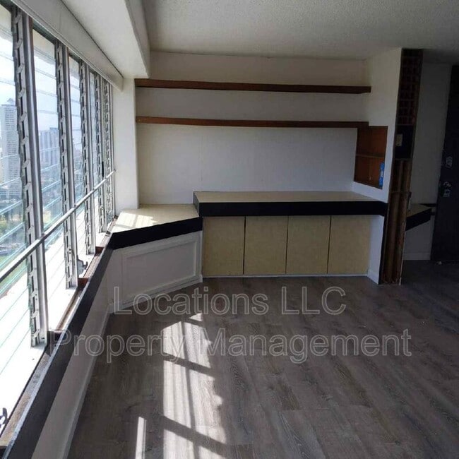 Building Photo - 2525 Date St