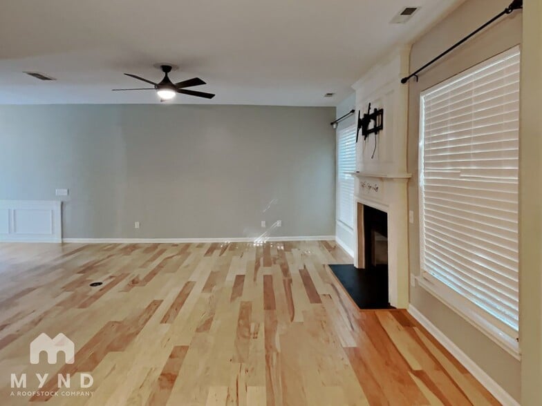 Building Photo - 10119 Blakeney Preserve Dr
