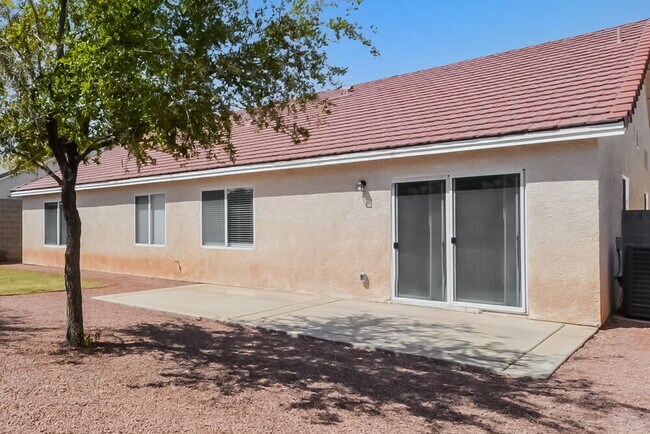 Building Photo - 312 Carole Little Ct