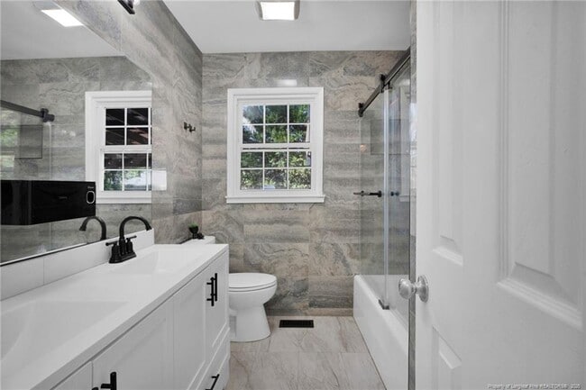 Building Photo - 511 Dandridge Dr