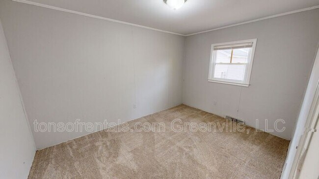 Building Photo - 115 Rasor Dr