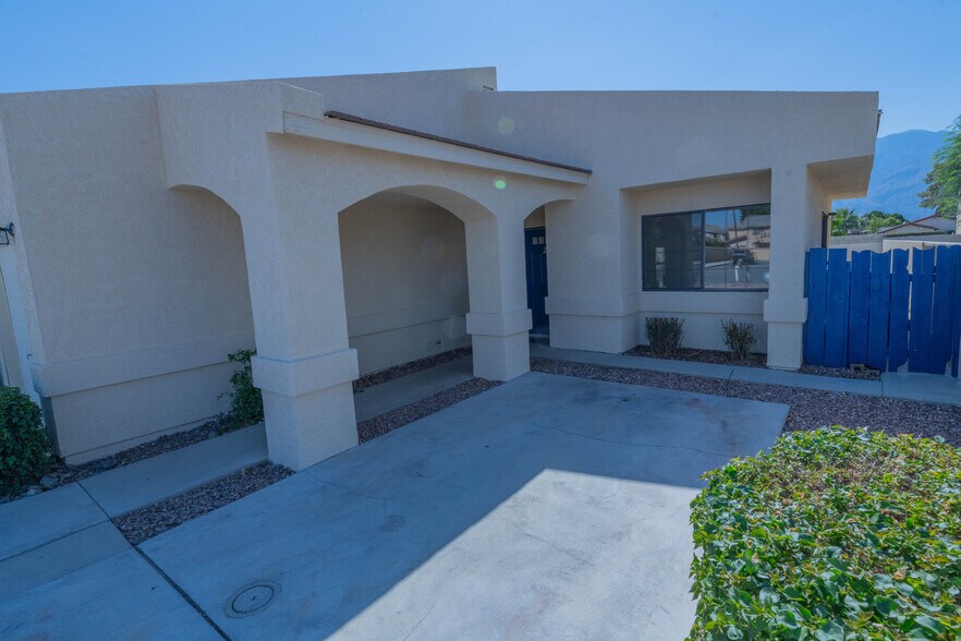 Building Photo - 33425 Wishing Well Trl