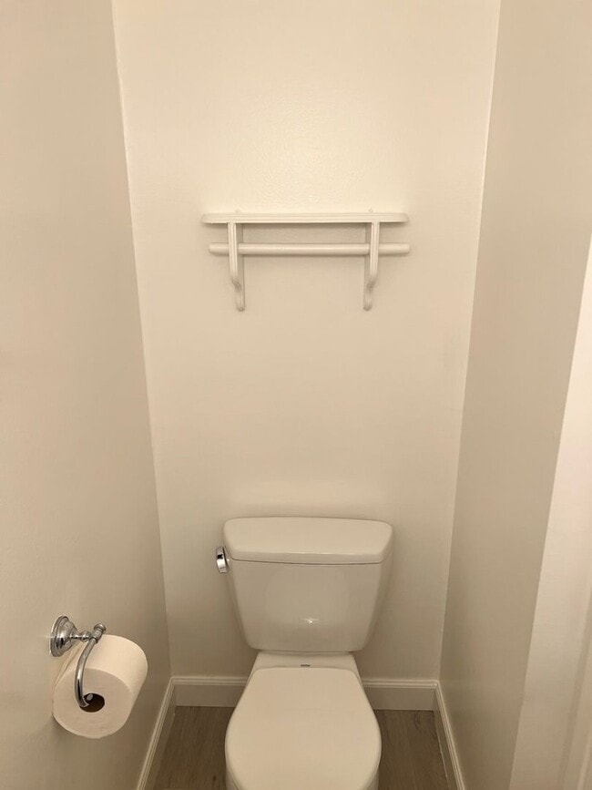 Building Photo - Spacious 2-Story House in Whittier