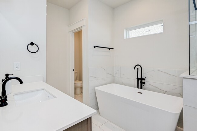 Building Photo - 5418 Wheatley St