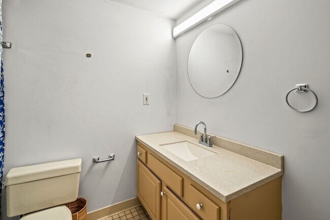 Building Photo - 12 9th St