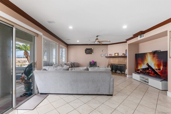 Building Photo - 10394 Valley Waters Dr