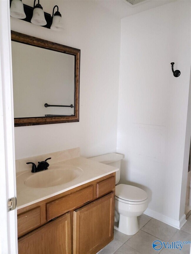 Building Photo - 181 Waters Edge Ln