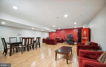 Building Photo - 1324 Locust St