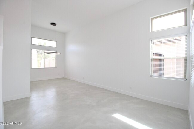 Building Photo - 15019 N 100th Way