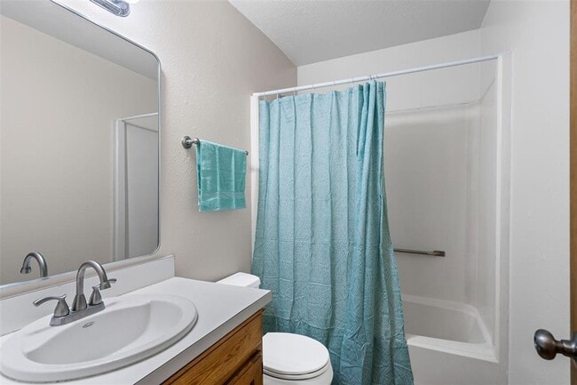 Building Photo - Charming 3-bedroom 2 bath Home Located in Cleburne.