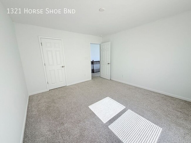Building Photo - 1321 Horse Shoe Bnd
