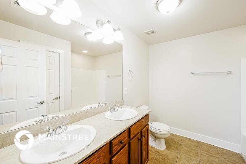 Building Photo - 4601 Nicholas Dr