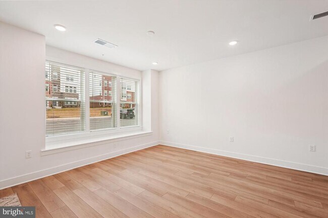 Building Photo - 19820 Lavender Dust Sq