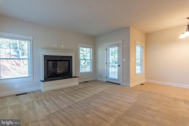 Building Photo - 3209 Gary Ct