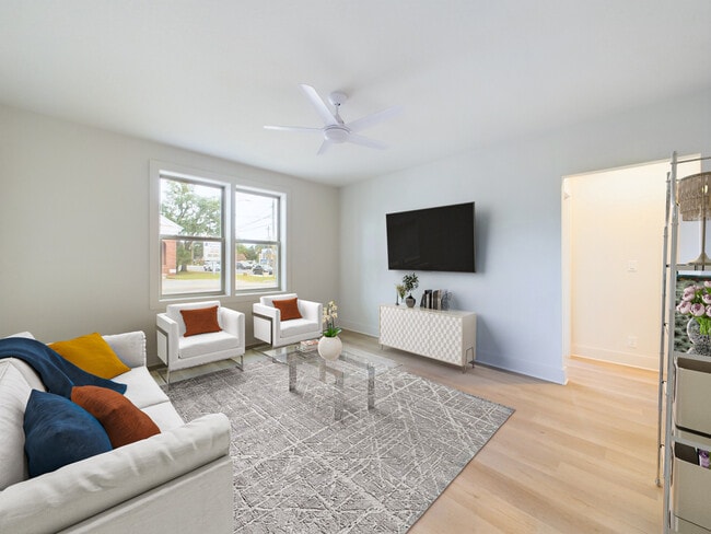 Building Photo - 2 E Sunset Ave