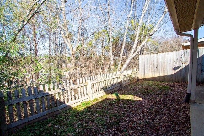 Building Photo - 157 Hayesbury Ct