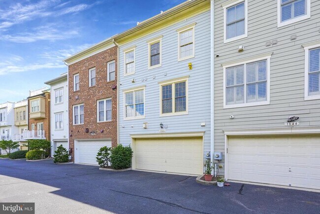 Building Photo - 1846 Potomac Greens Dr