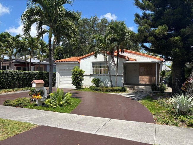 Primary Photo - 625 South Dr
