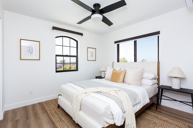 Building Photo - 2610-2612 Juan Street