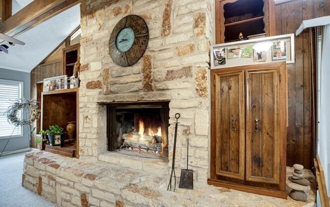 Building Photo - 1010 Country Oak Dr