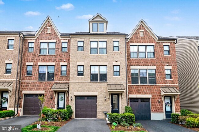 Building Photo - 3697 Ambrose Hills Rd