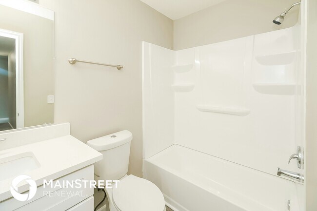 Building Photo - 330 Coral Cir