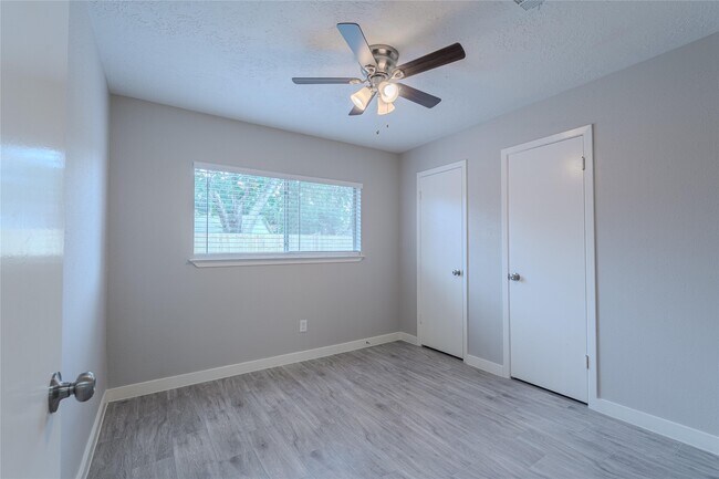 Building Photo - 2714 Flintrock Cir