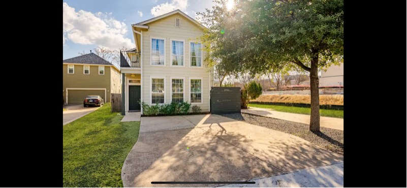 Building Photo - 2801 Goodwin Ave