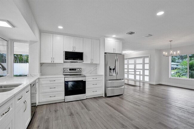 Building Photo - 5361 SW 7th St