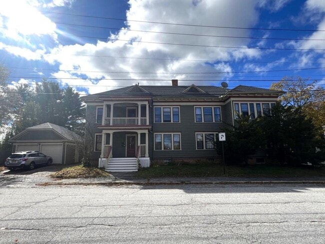 Building Photo - 105 Vale St