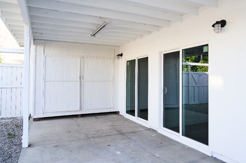 Building Photo - 606 E Realty St