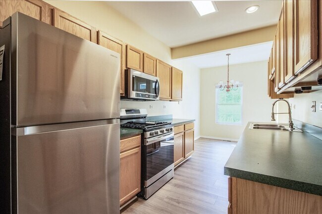 Building Photo - 2306 Reflections Dr