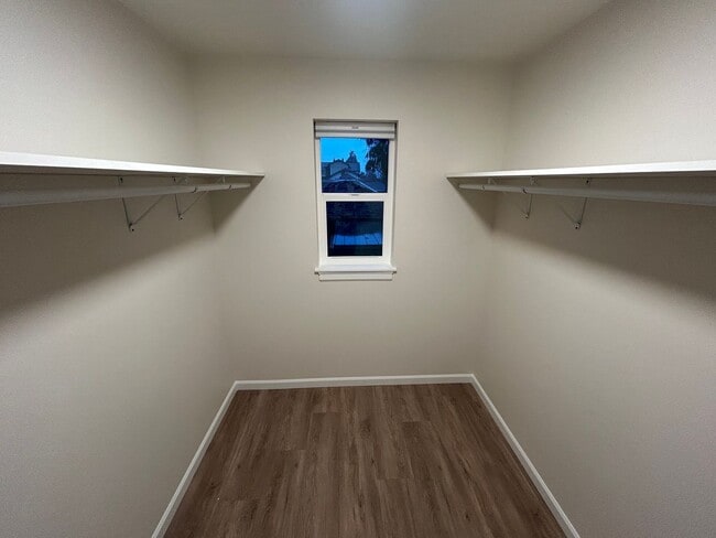 Building Photo - New build Beautiful 3bd, 2bath House in North Tacoma!