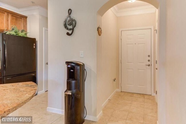 Building Photo - 503 Sunset View Ter SE