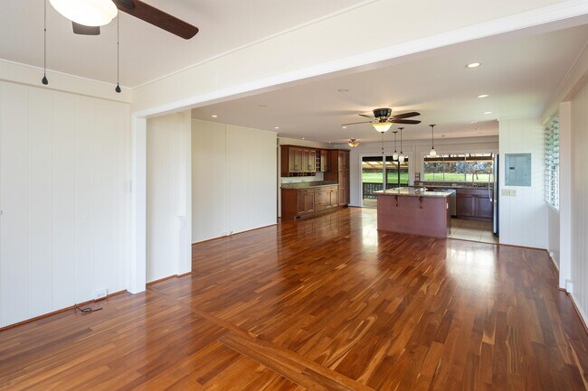 Building Photo - 4532 Malulani St