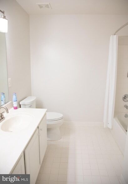 Building Photo - 3347 Wilton Crest Ct