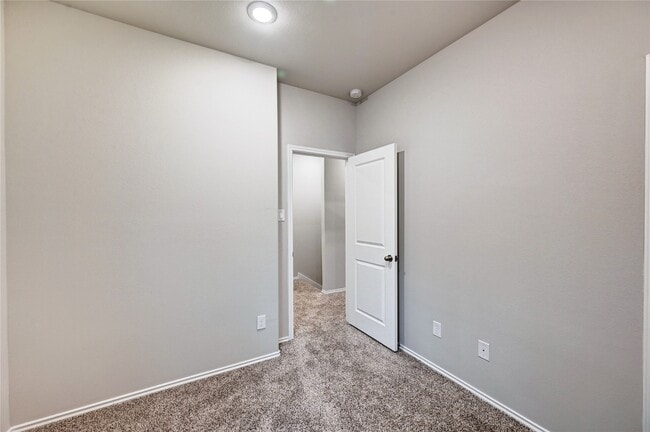 Building Photo - 10196 Barberry St