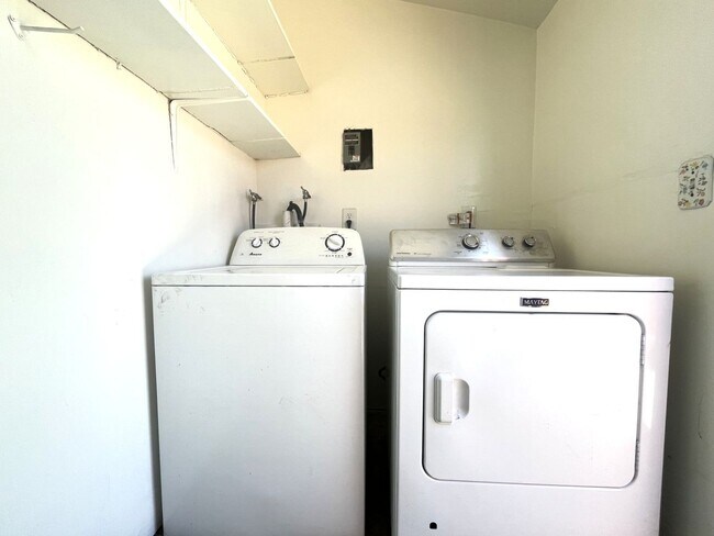 Building Photo - 1594 Sepulveda Ave