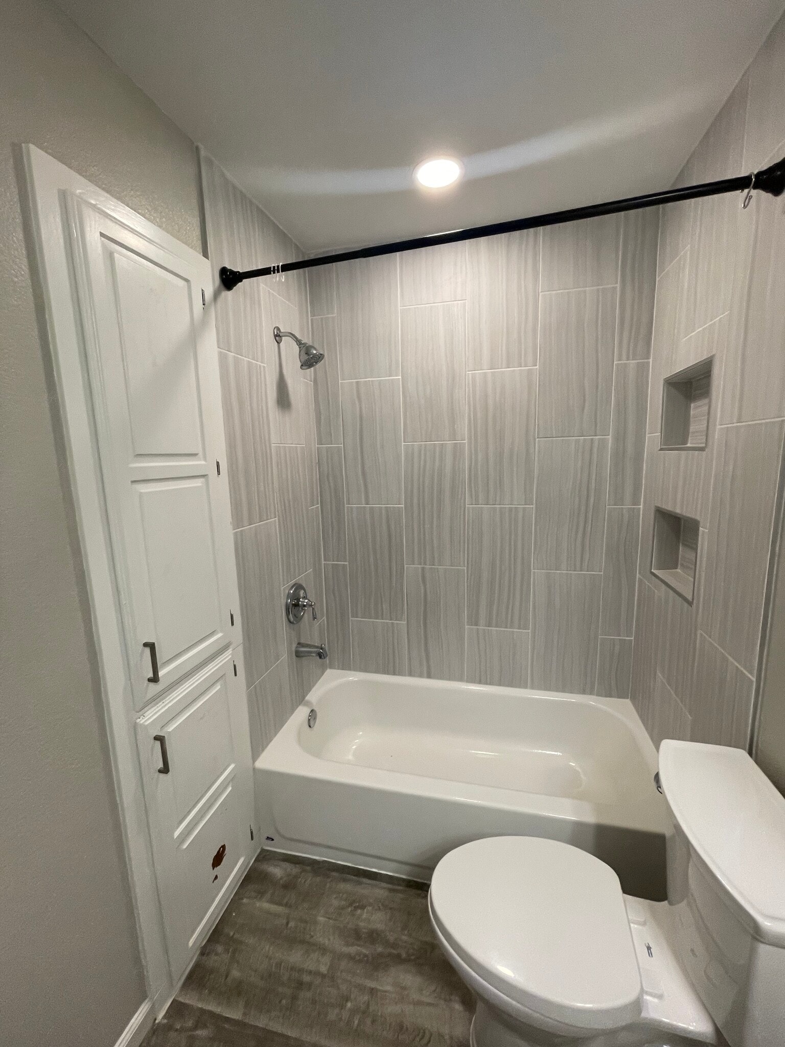 Building Photo - 3924 Waterford Way