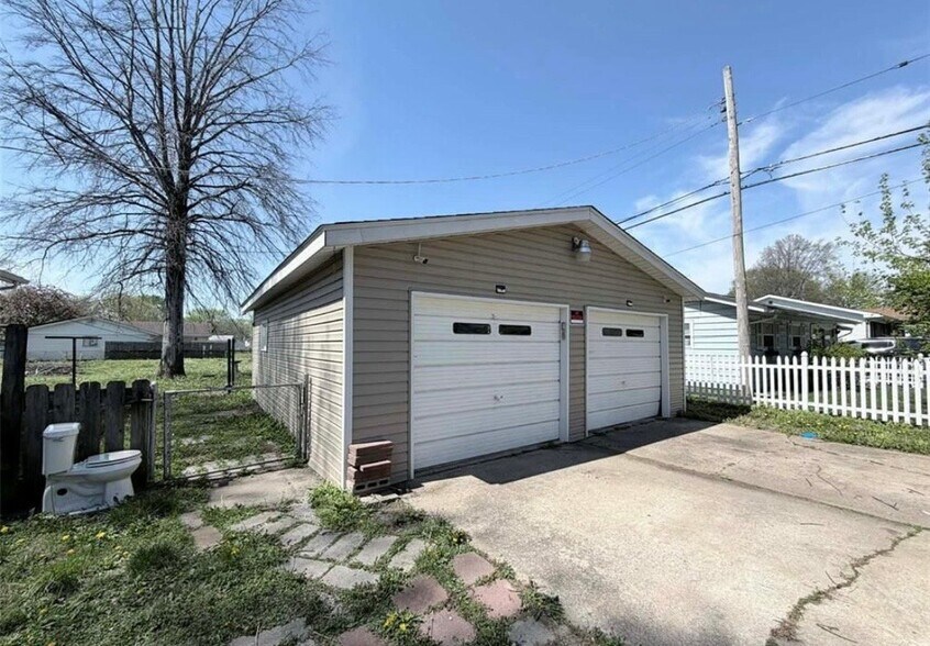 Building Photo - 111 Miskell Blvd