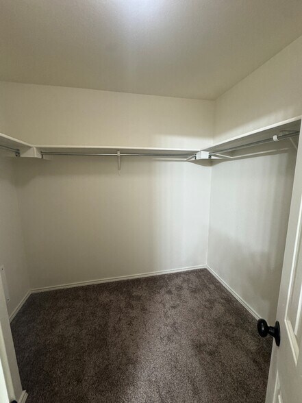 Building Photo - 8411 Sunset Canyon Dr