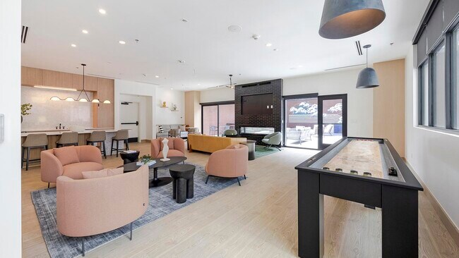 Building Photo - 955 Bannock St