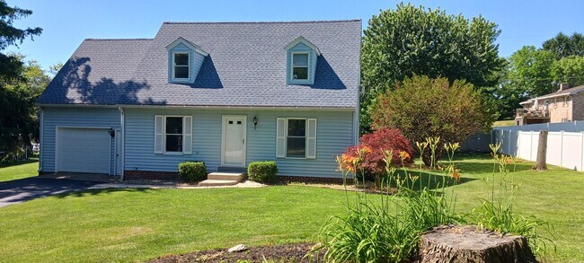 Building Photo - 40 Linoak Rd