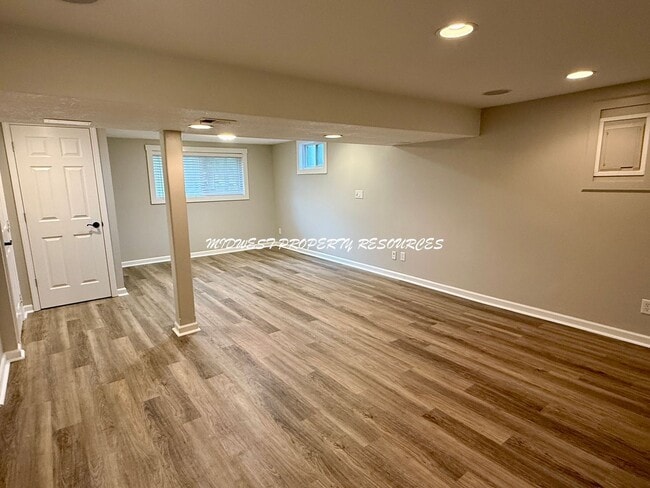 Building Photo - Newly Remodeled 3 Bed, 2.5 Bath Home with ...