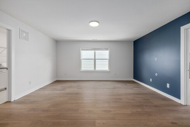 Building Photo - Spacious 5 Bedroom 3 Bath Home in highly sought after Walnut Creek!