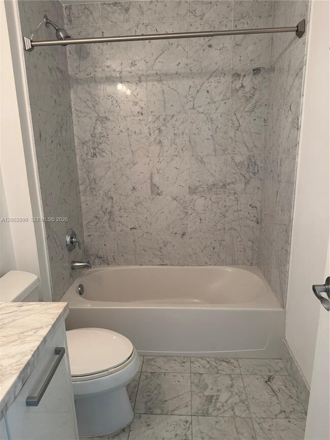 Building Photo - 253 NE 2nd St