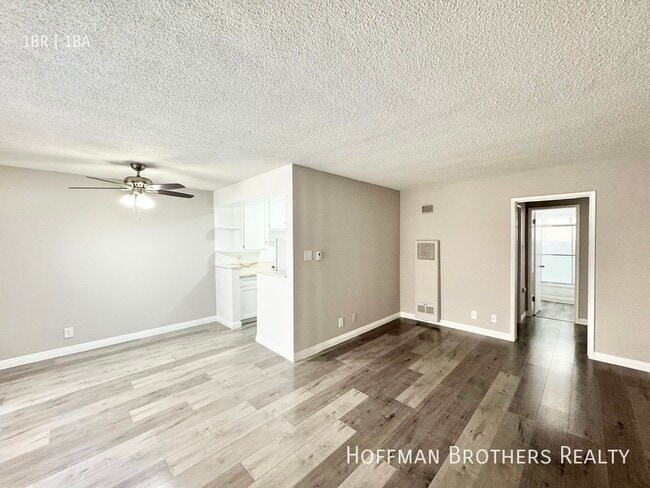 Primary Photo - 428 S Sherbourne Dr