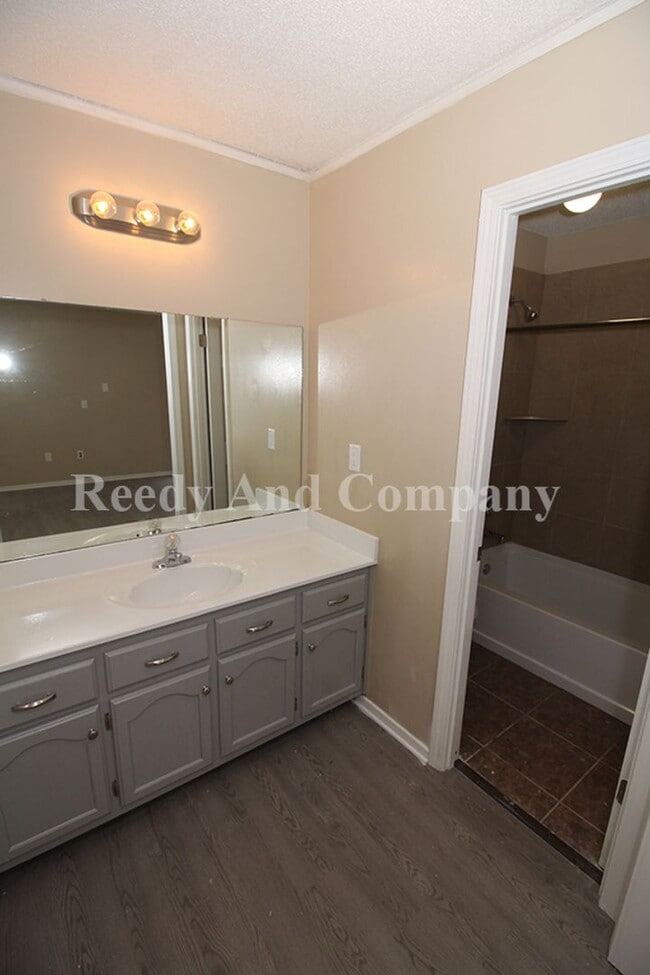 Building Photo - 4178 Brighton Dr