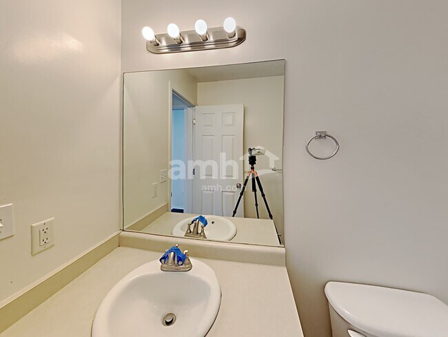 Building Photo - 3372 W 1050 N