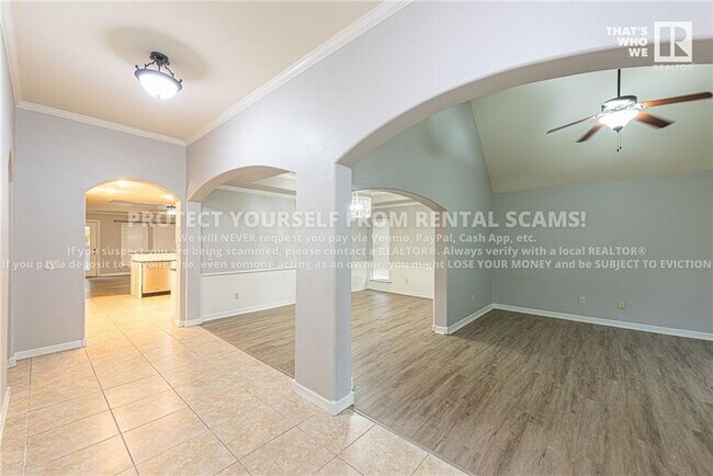 Building Photo - 3800 SW Banbury Dr